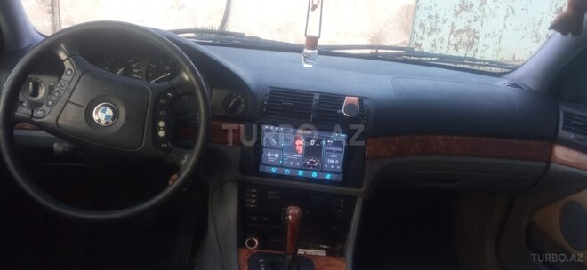 BMW 528 1999, 208,000 km - 2.8 l - Bakı