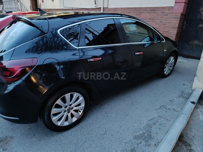 Opel Astra 2013, 240,000 km - 1.3 l - Bakı