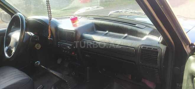 GAZ 31105 2005, 300,000 km - 2.4 l - Gəncə