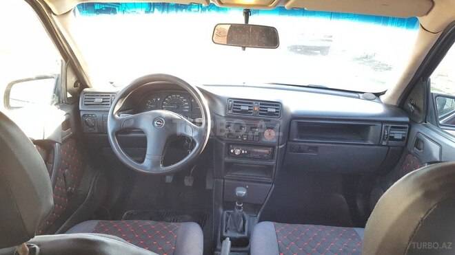Opel Vectra 1992, 558,572 km - 1.8 l - Bakı