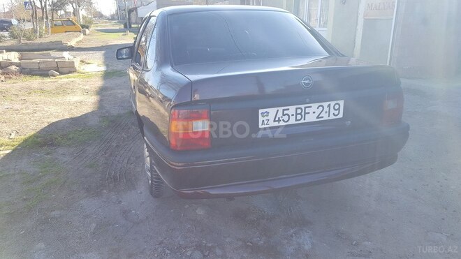 Opel Vectra 1992, 558,572 km - 1.8 l - Bakı