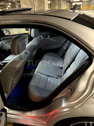 Mercedes C 220 2007, 329,800 km - 2.2 l - Bakı