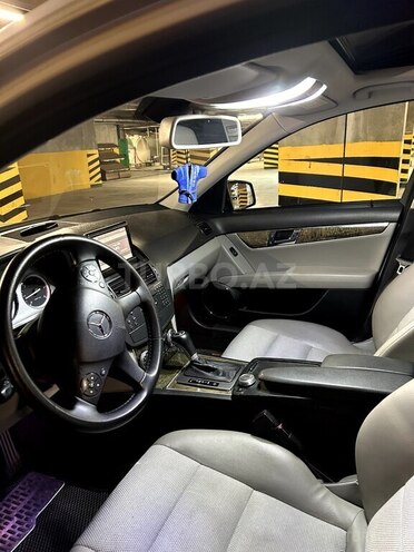 Mercedes C 220 2007, 329,800 km - 2.2 l - Bakı