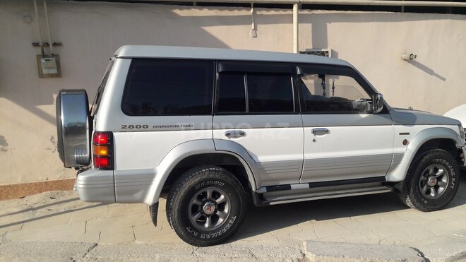 Mitsubishi Pajero 1995, 592,028 km - 2.8 l - Bakı
