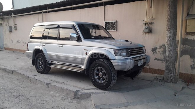 Mitsubishi Pajero 1995, 592,028 km - 2.8 l - Bakı