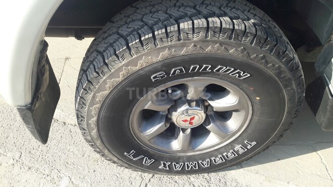 Mitsubishi Pajero 1995, 592,028 km - 2.8 l - Bakı