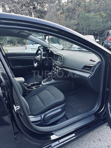 Hyundai Elantra 2018, 156,000 km - 2.0 l - Bakı