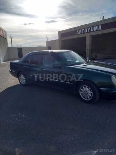 Mercedes E 230 1997, 420,000 km - 2.3 l - Qazax