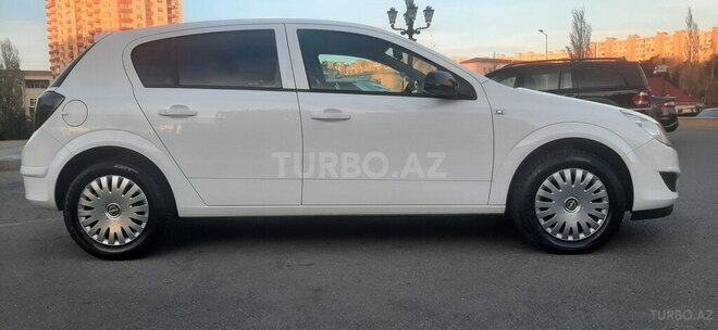Opel Astra 2009, 196,000 km - 1.4 l - Bakı