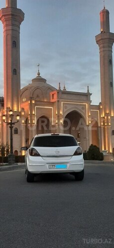 Opel Astra 2009, 196,000 km - 1.4 l - Bakı