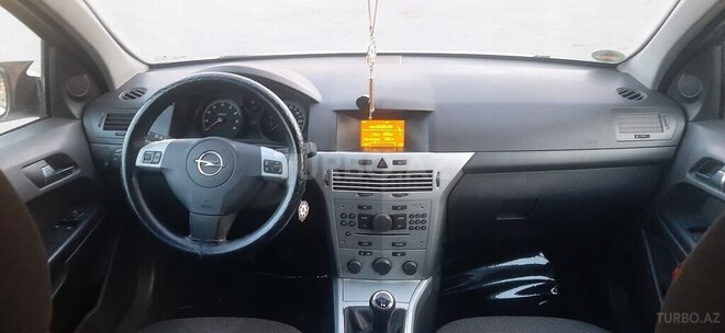 Opel Astra 2009, 196,000 km - 1.4 l - Bakı
