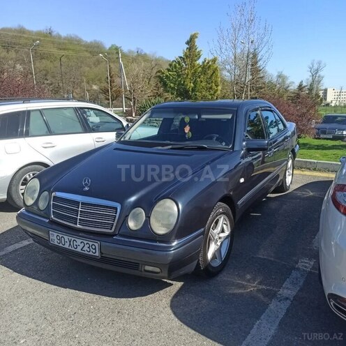 Mercedes E 240 1999, 358,963 km - 2.4 l - Qəbələ
