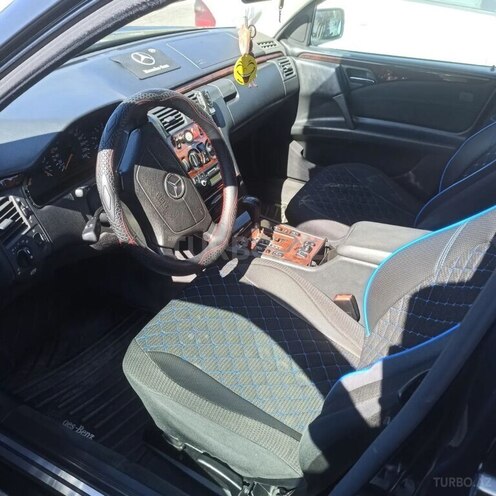 Mercedes E 240 1999, 358,963 km - 2.4 l - Qəbələ