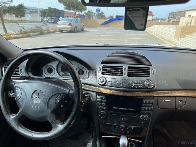 Mercedes E 220 2005, 330,000 km - 2.2 л - Bakı