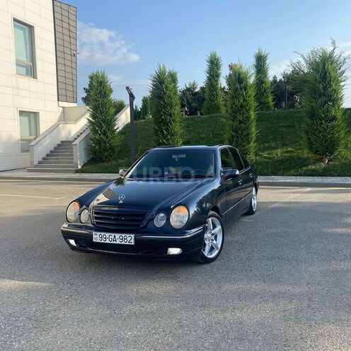 Mercedes E 270 1999, 423,784 km - 2.7 л - Bakı