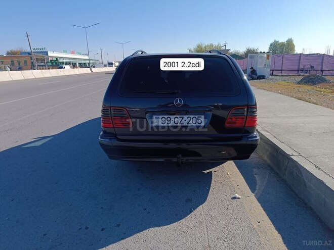 Mercedes E 220 2001, 330,212 km - 2.2 l - Bakı