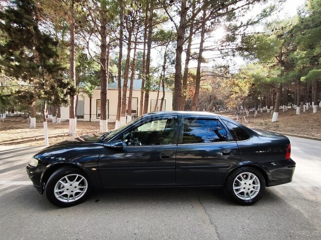 Opel Vectra 1997, 290,000 km - 1.6 l - Xırdalan