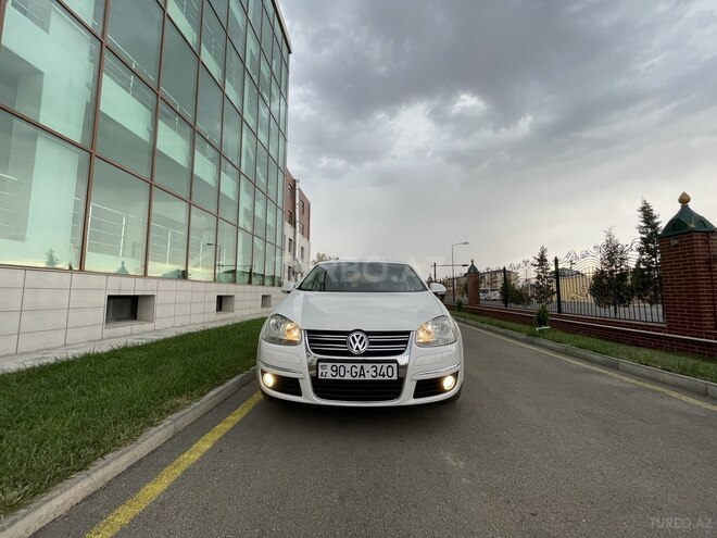 Volkswagen Jetta 2009, 176,000 km - 1.6 l - Gəncə