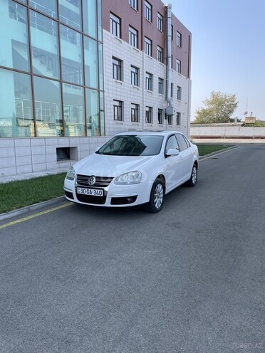Volkswagen Jetta 2009, 176,000 km - 1.6 l - Gəncə