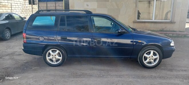 Opel Astra 1997, 215,436 km - 1.6 l - Qazax