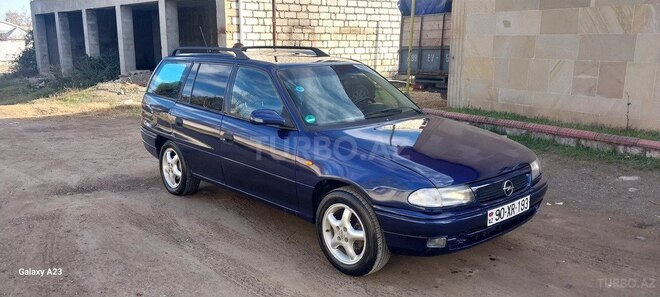 Opel Astra 1997, 215,436 km - 1.6 l - Qazax