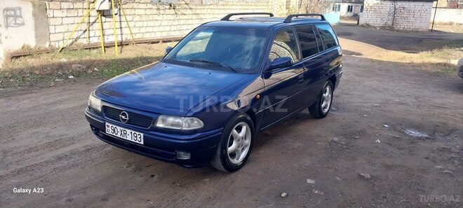 Opel Astra 1997, 215,436 km - 1.6 l - Qazax