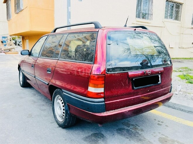 Opel Astra 1994, 250,000 km - 1.6 l - Bakı
