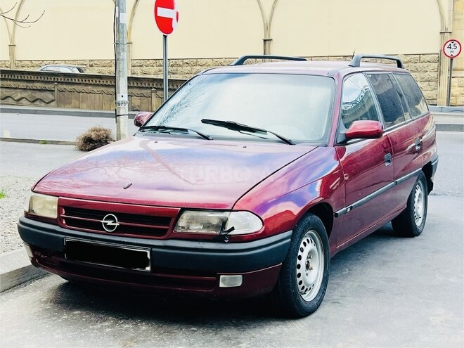 Opel Astra 1994, 250,000 km - 1.6 l - Bakı