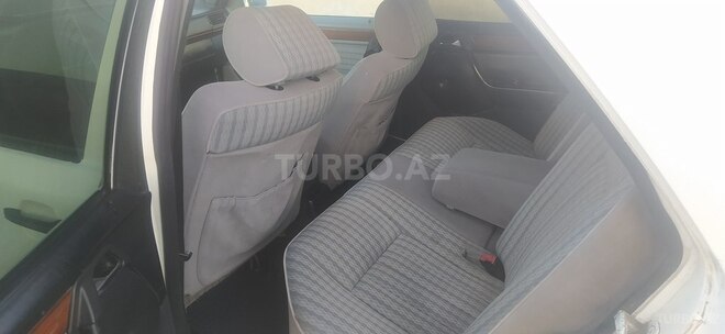Mercedes E 250 1991, 256,485 km - 2.5 l - Sumqayıt