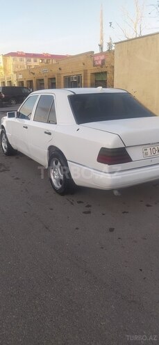 Mercedes E 250 1991, 256,485 km - 2.5 l - Sumqayıt