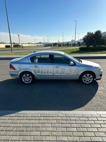 Opel Astra 2012, 220,030 km - 1.8 l - Bakı