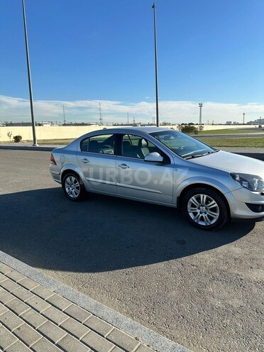 Opel Astra 2012, 220,030 km - 1.8 l - Bakı