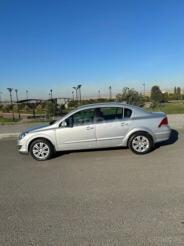 Opel Astra 2012, 220,030 km - 1.8 l - Bakı