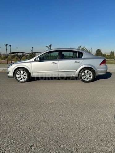 Opel Astra 2012, 220,030 km - 1.8 l - Bakı