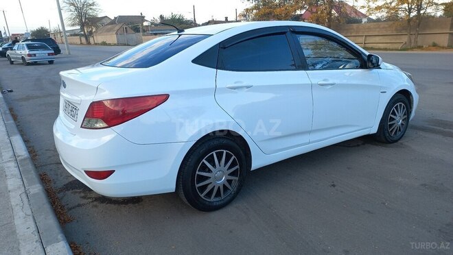 Hyundai Accent 2011, 270,000 km - 1.4 l - Xaçmaz