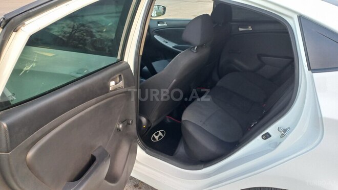 Hyundai Accent 2011, 270,000 km - 1.4 l - Xaçmaz