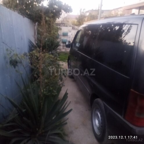 Mercedes Vito 110 1998, 820,000 km - 2.3 л - Salyan