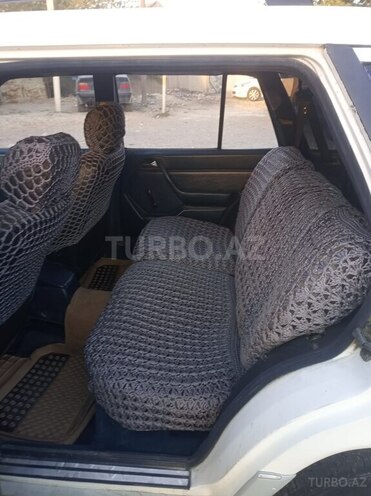 Mercedes E 200 1992, 10,000 km - 2.0 l - Bakı