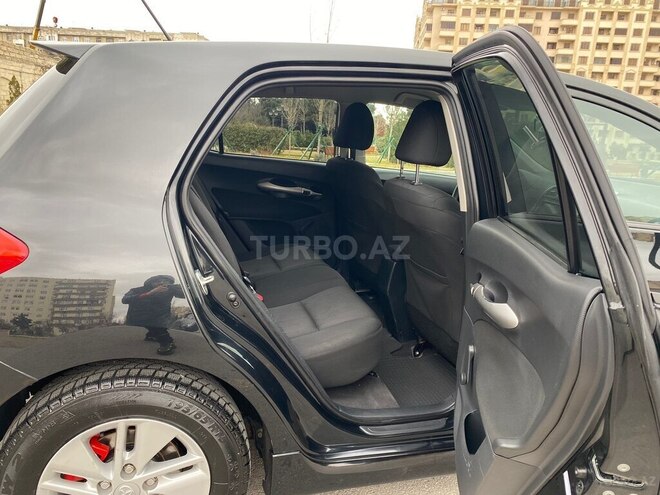 Toyota Auris 2011, 235,000 km - 1.4 л - Bakı