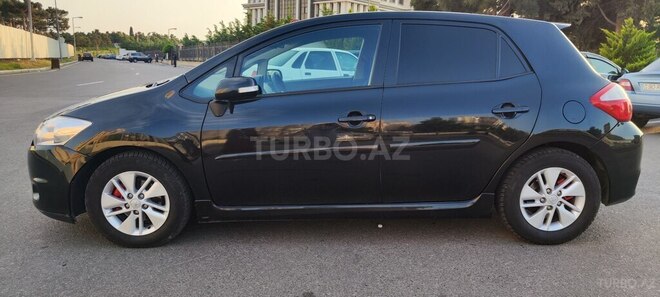 Toyota Auris 2011, 235,000 km - 1.4 л - Bakı