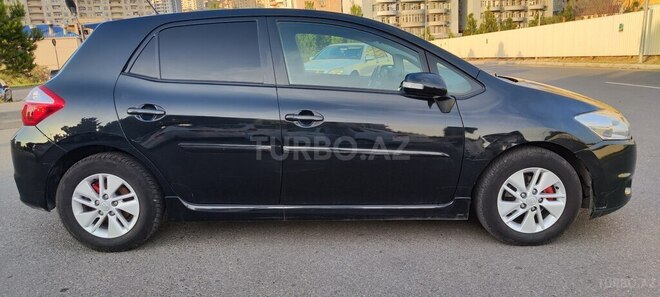 Toyota Auris 2011, 235,000 km - 1.4 л - Bakı