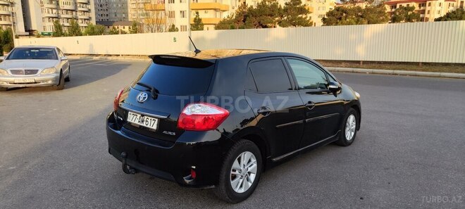 Toyota Auris 2011, 235,000 km - 1.4 л - Bakı