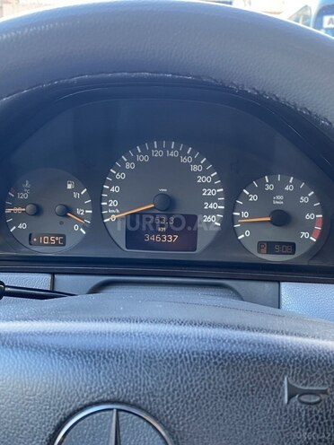 Mercedes E 280 2001, 346,337 km - 2.8 л - Gəncə