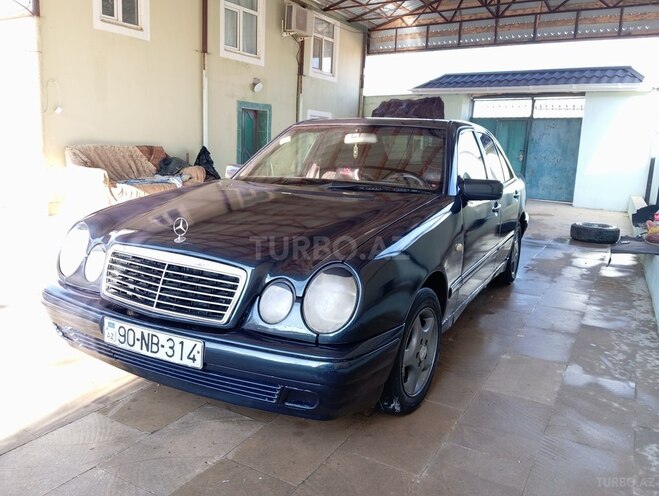 Mercedes E 220 1997, 530,000 km - 2.2 l - Sumqayıt
