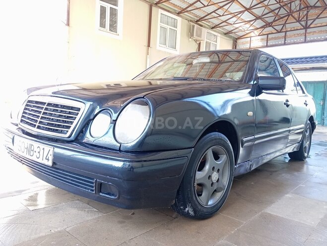 Mercedes E 220 1997, 530,000 km - 2.2 l - Sumqayıt