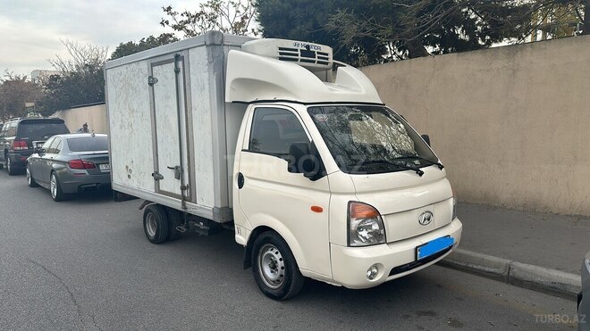 Hyundai H 100 2011, 284,000 km - 2.6 л - Bakı