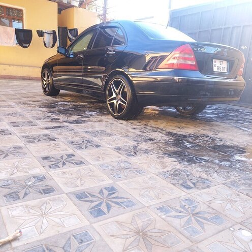 Mercedes C 240 2001, 324,000 km - 2.4 л - Bakı