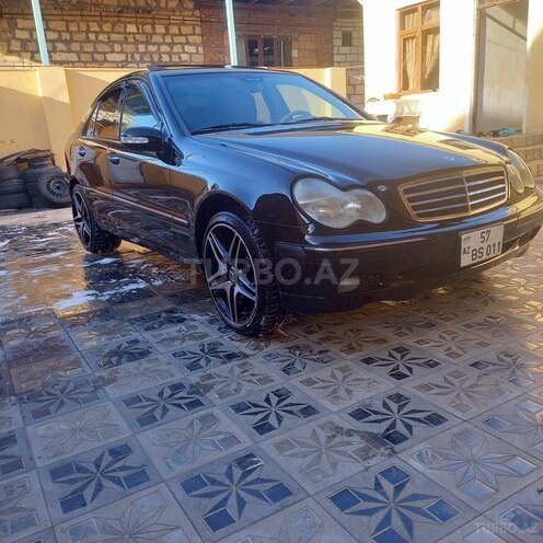 Mercedes C 240 2001, 324,000 km - 2.4 л - Bakı
