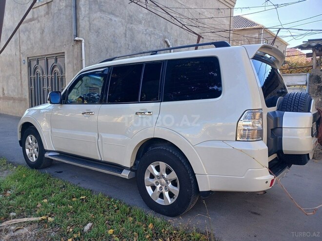 Mitsubishi Pajero 2010, 261,798 km - 3.5 л - Bakı