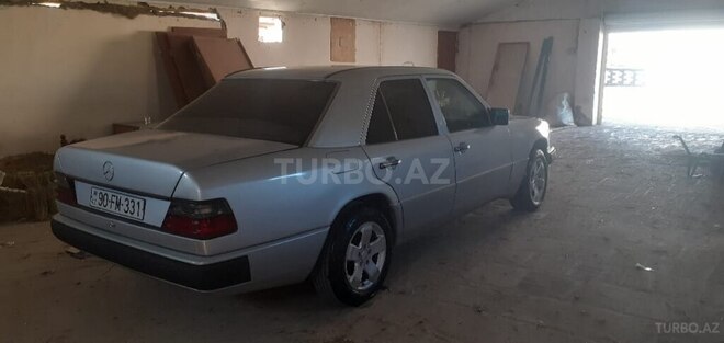 Mercedes C 220 1993, 365,814 km - 2.0 l - Bakı